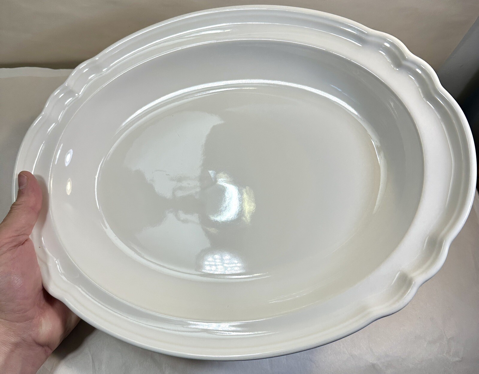 Pfaltzgraff Gazebo White - 11" X 14 1/2" Oval Scalloped Serving Platter