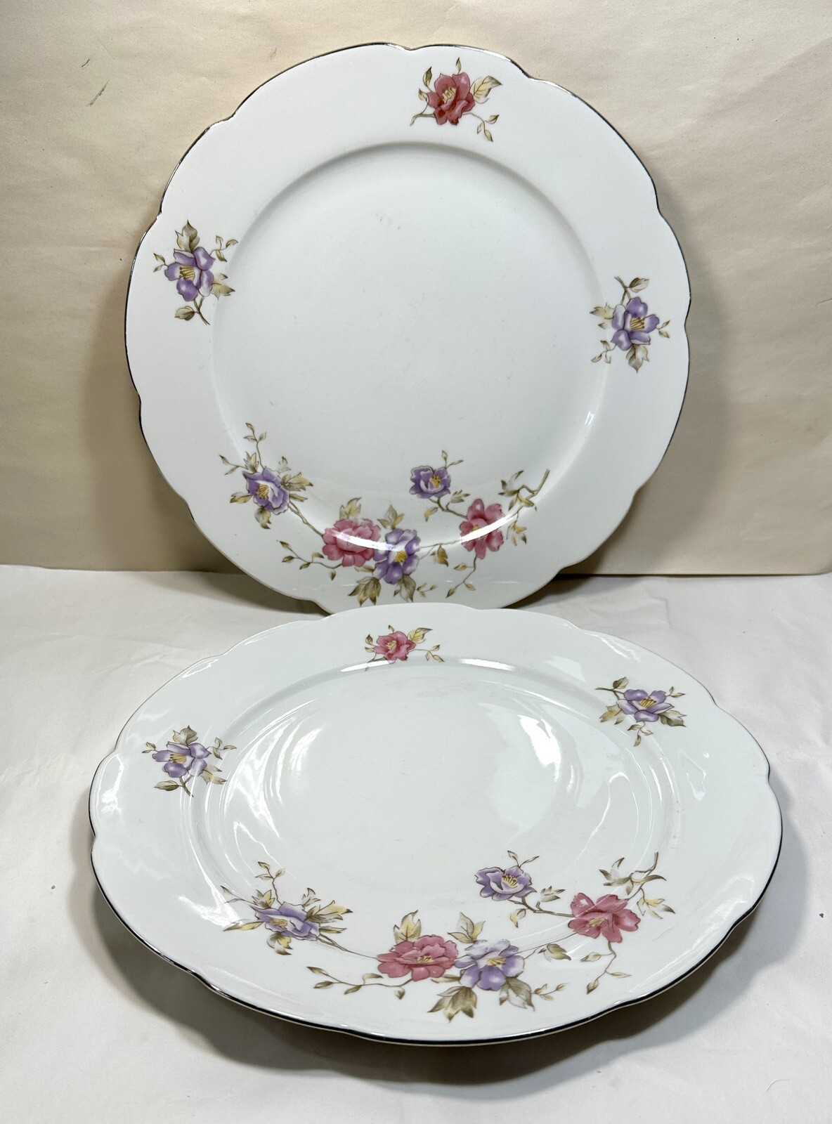 Set of 2 Louise Dinner Plates Cmielow - Scalloped 10-1/4" - Poland - Purple Pink