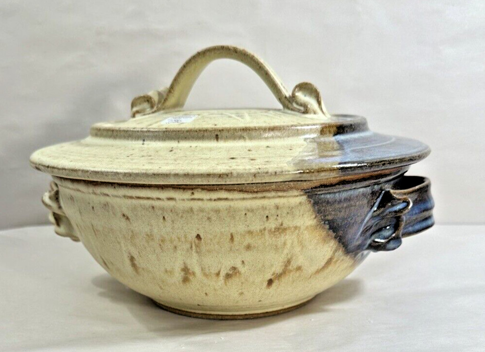 Annapolis Pottery Oven Ware - Covered 9" Casserole - Unused - Image 1