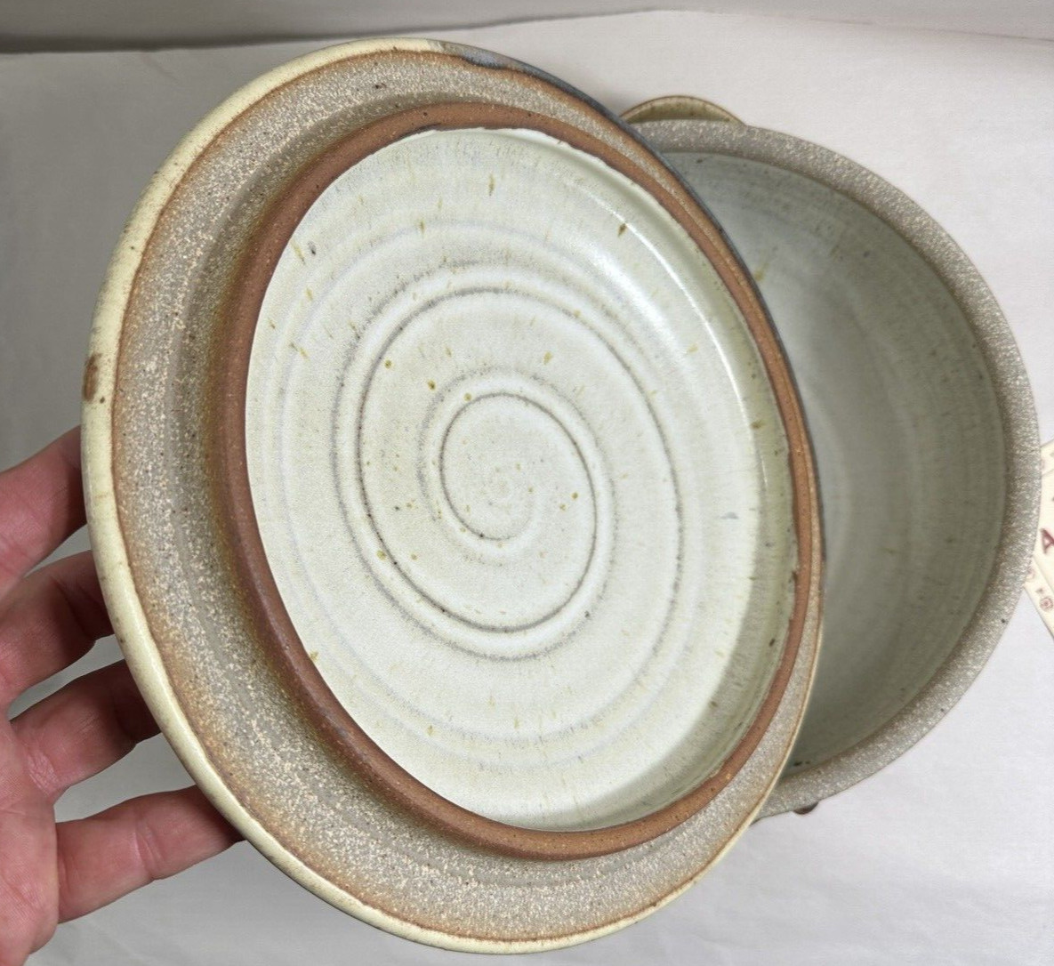 Annapolis Pottery Oven Ware - Covered 9" Casserole - Unused - Image 13