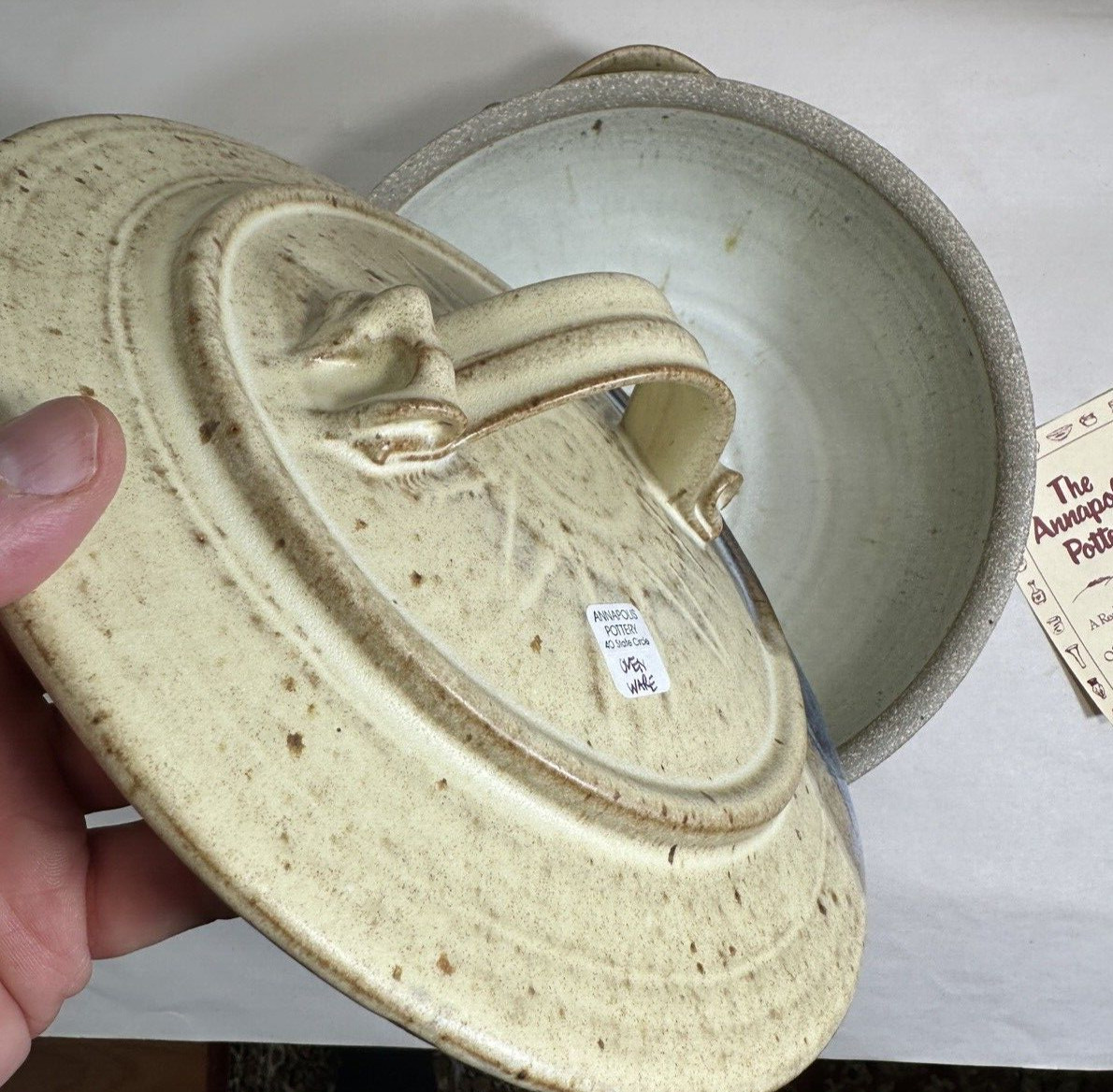 Annapolis Pottery Oven Ware - Covered 9" Casserole - Unused - Image 15