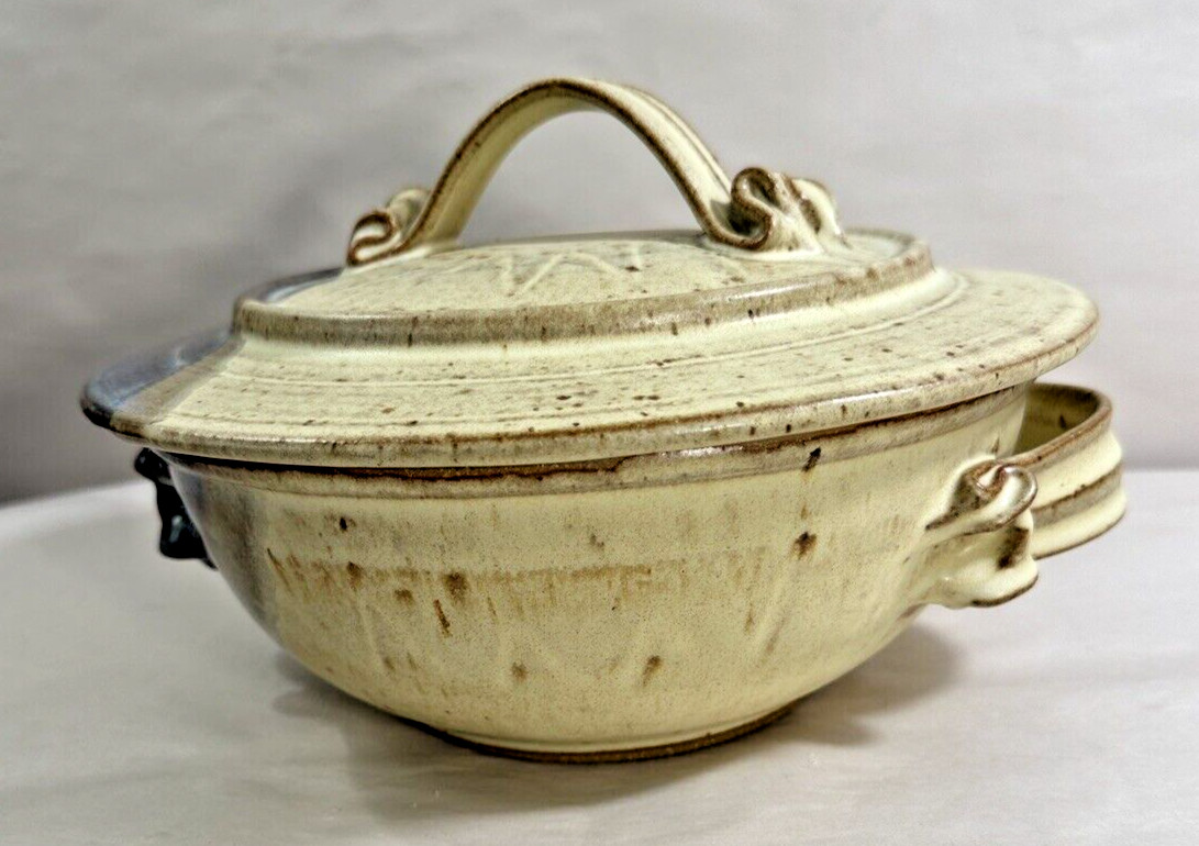 Annapolis Pottery Oven Ware - Covered 9" Casserole - Unused - Image 4