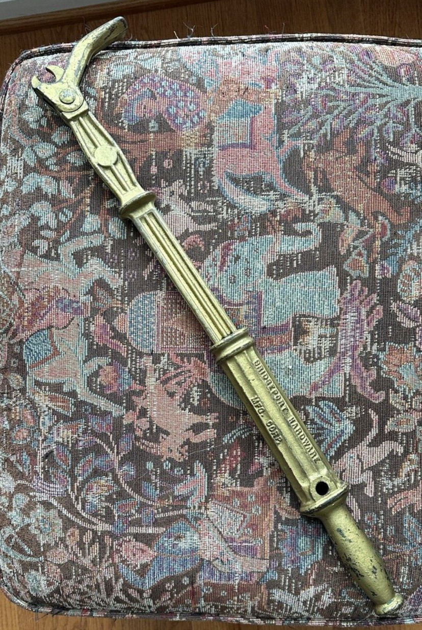 Vintage Bridgeport Hardware Forged Steel Nail Puller/Pounder No. 56 SUREGRIP - Image 3