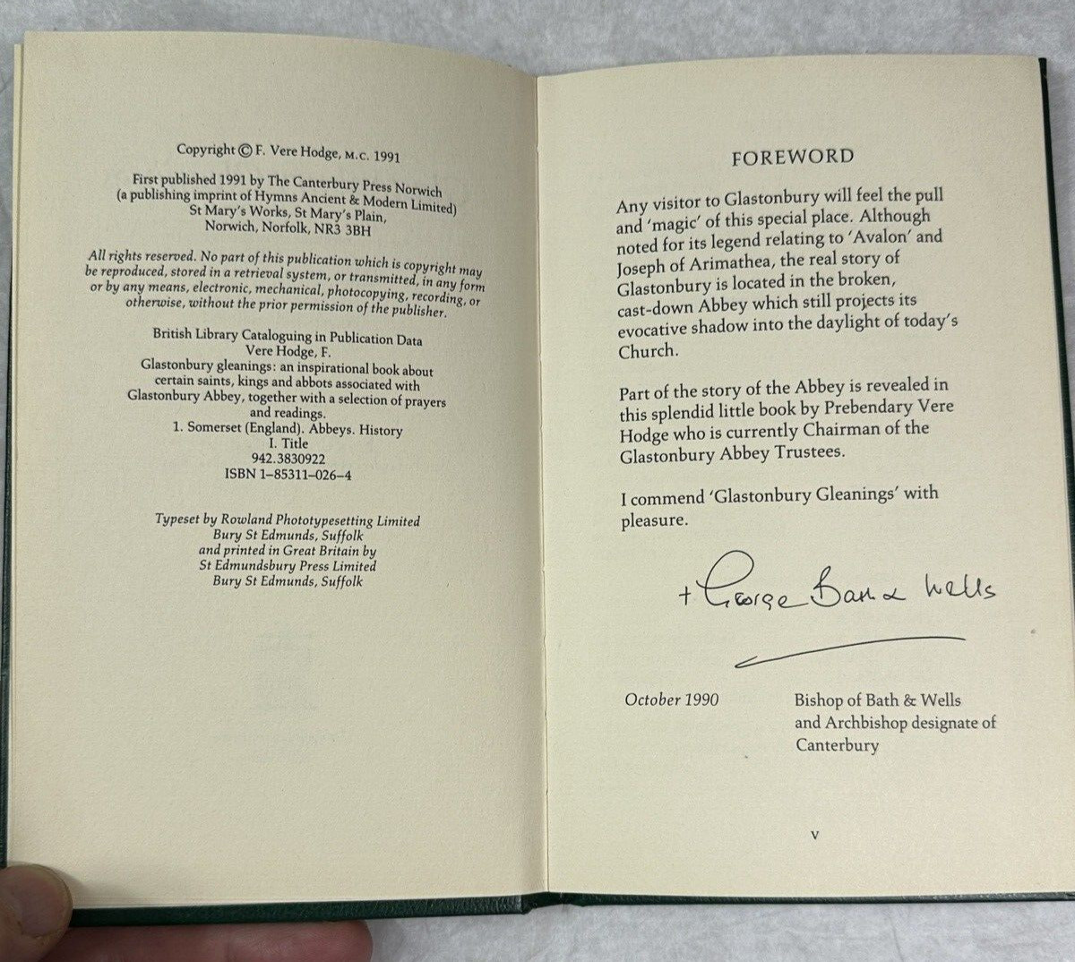 Glastonbury Gleanings - Compiled by F. Vere Hodge - First Edition 1991 HC - Image 2