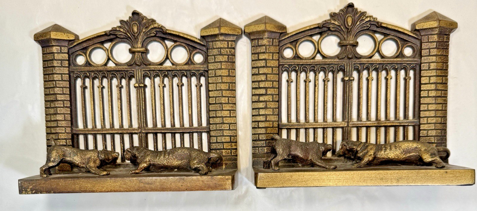 B&H Bookends - Dogs at the Gate - Image 5