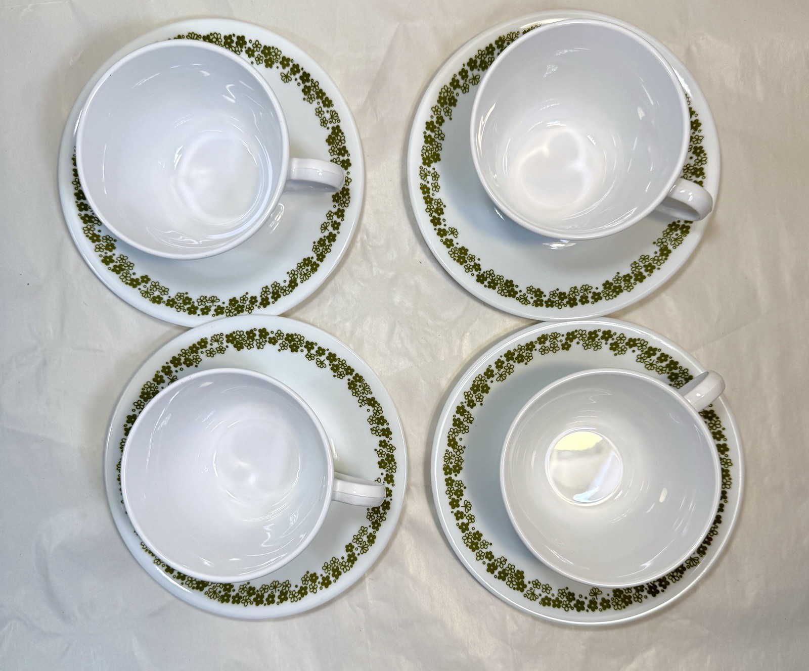 Corelle Livingware Coffee Cups Saucers Green Crazy Daisy Spring Blossom Set of 4 - Image 1
