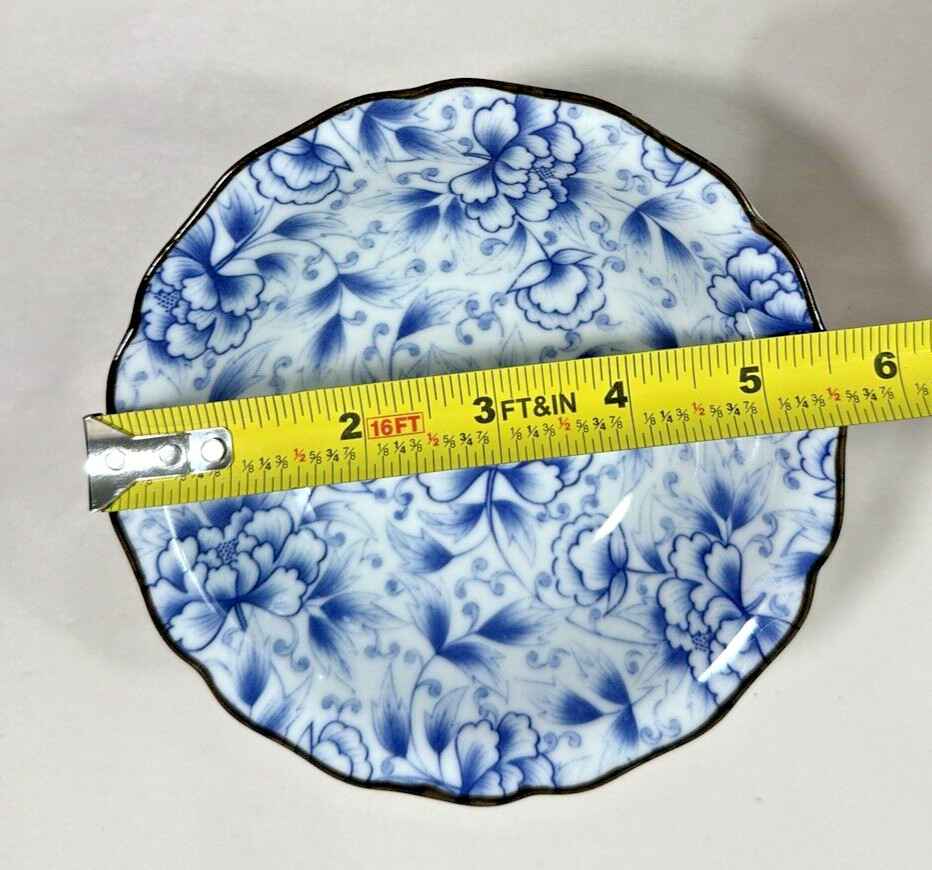 Set of 5 Blue and White Porcelain JAPANESE Bowls - 5 1/2 Inches - Immaculate - Image 2