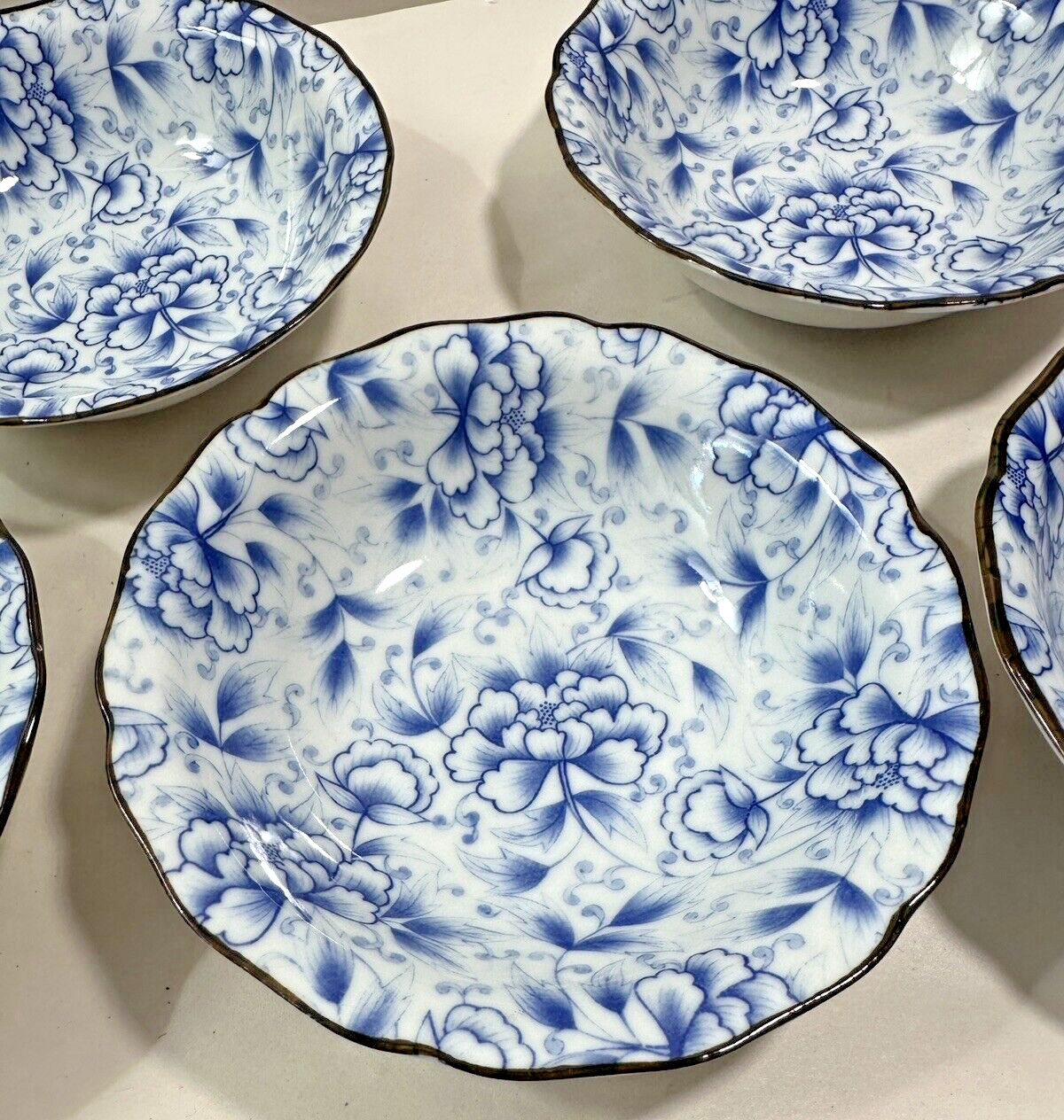 Set of 5 Blue and White Porcelain JAPANESE Bowls - 5 1/2 Inches - Immaculate - Image 4