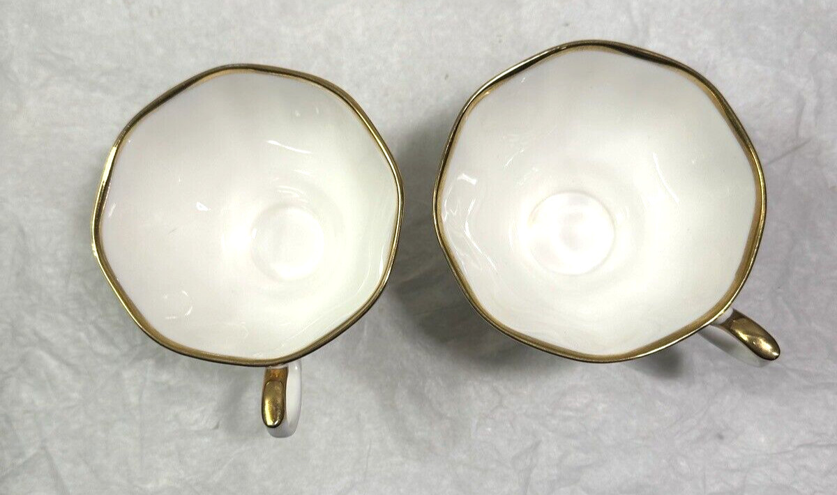 Royal Vale White and Gold Footed Teacups and Side Plate - 1960 - Image 6