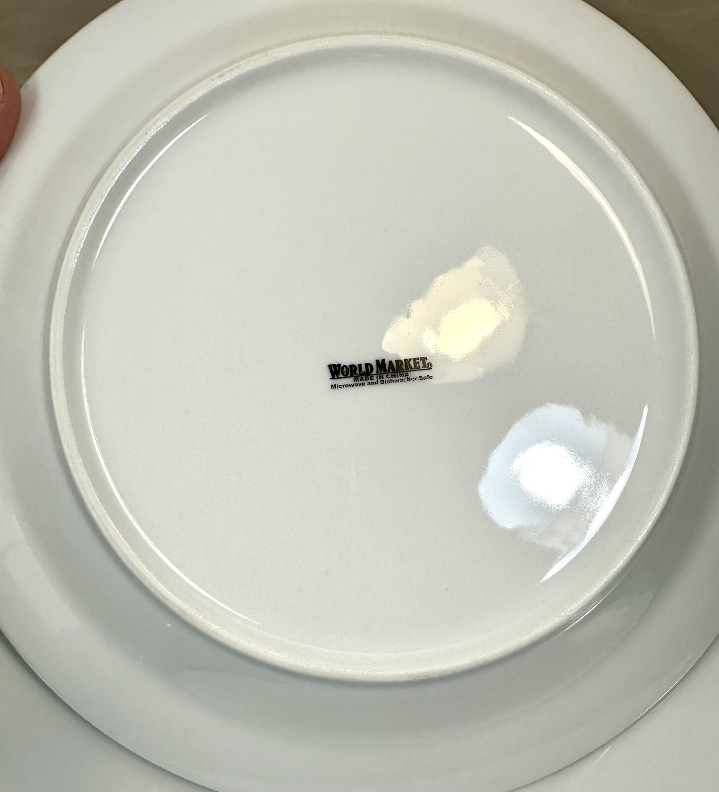 Set of Seven (7) World Market White Porcelain 10-1/2" Dinner Plates - Unboxed - Image 4