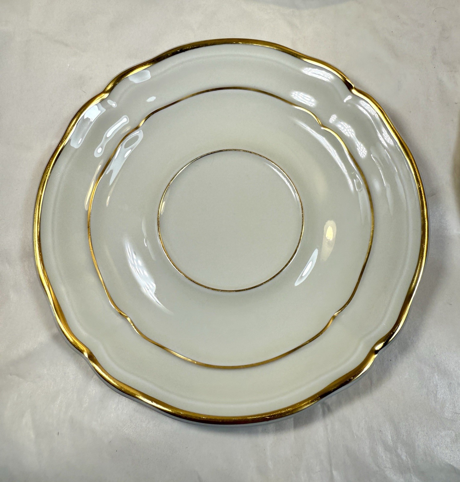 One Bernardaud Limoges Louis XV Teacup and Saucer - Flawless, Unused - Image 5