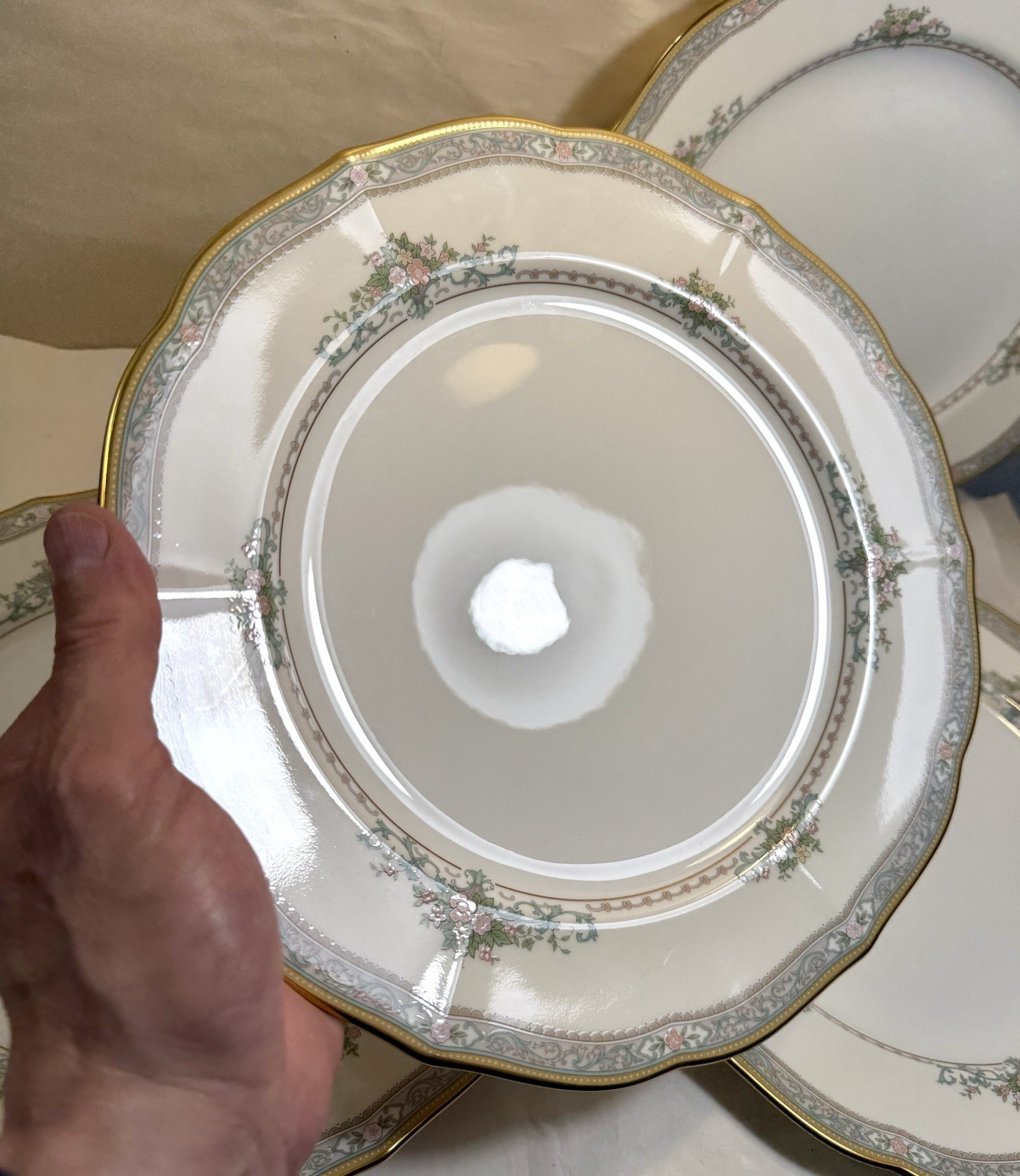 Mikasa Bridal Bouquet Dinner Plates - Set of Four - 10-1/2" - CAP08 - Image 2