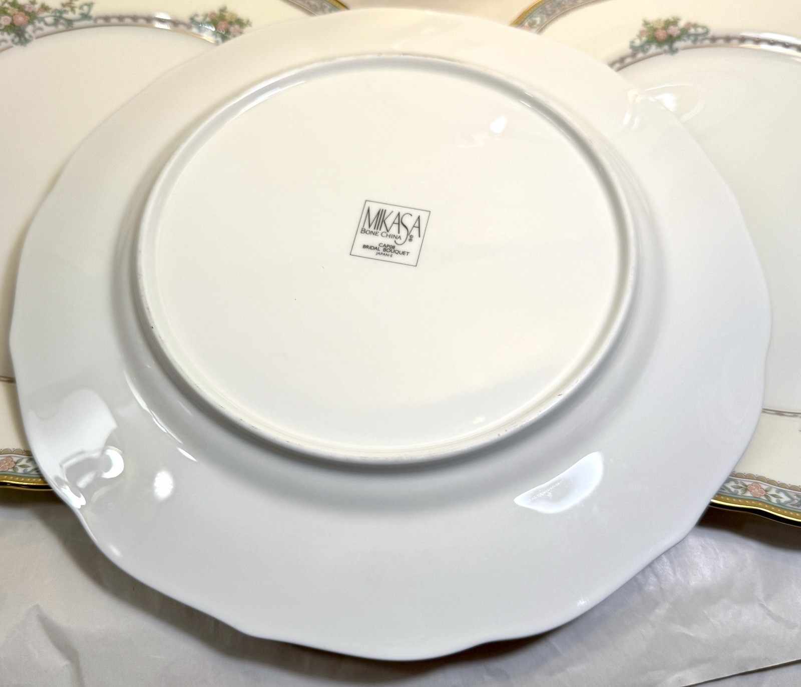 Mikasa Bridal Bouquet Dinner Plates - Set of Four - 10-1/2" - CAP08 - Image 6