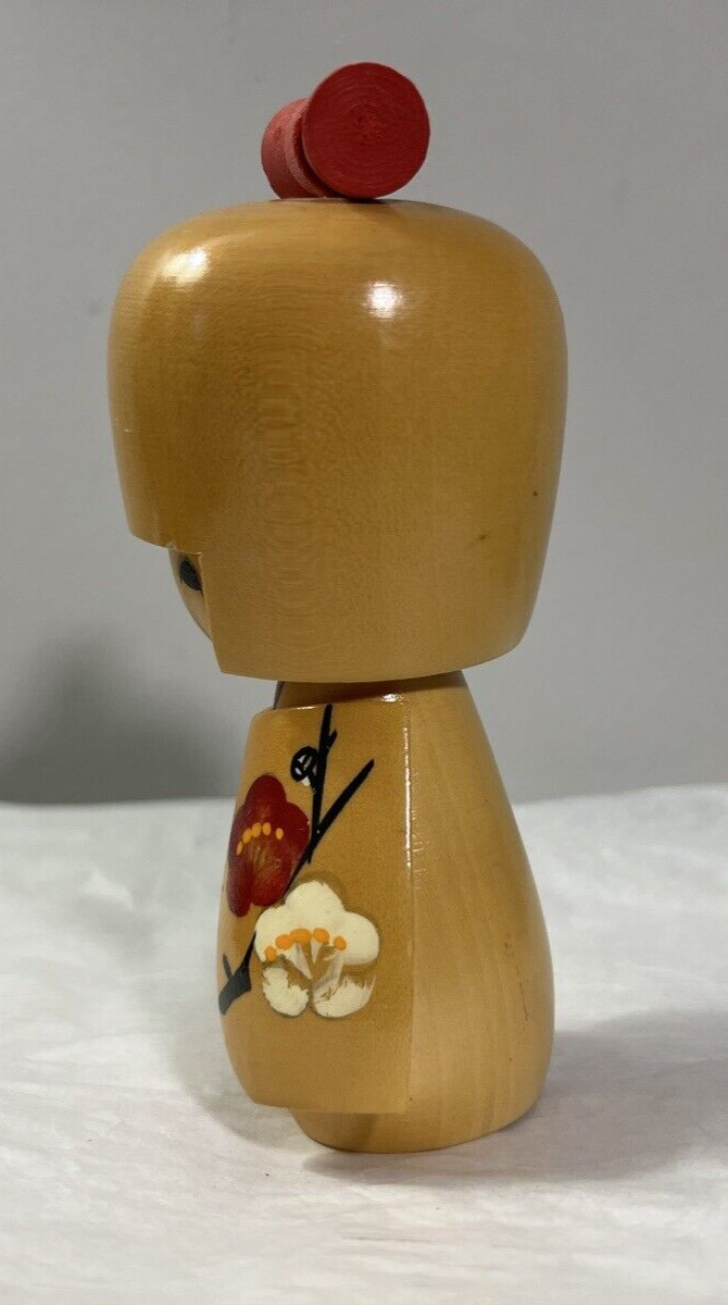 Japanese Kokeshi Blonde Red Bow Wooden Doll Girl Flower Painted 5 1/4” - Image 2
