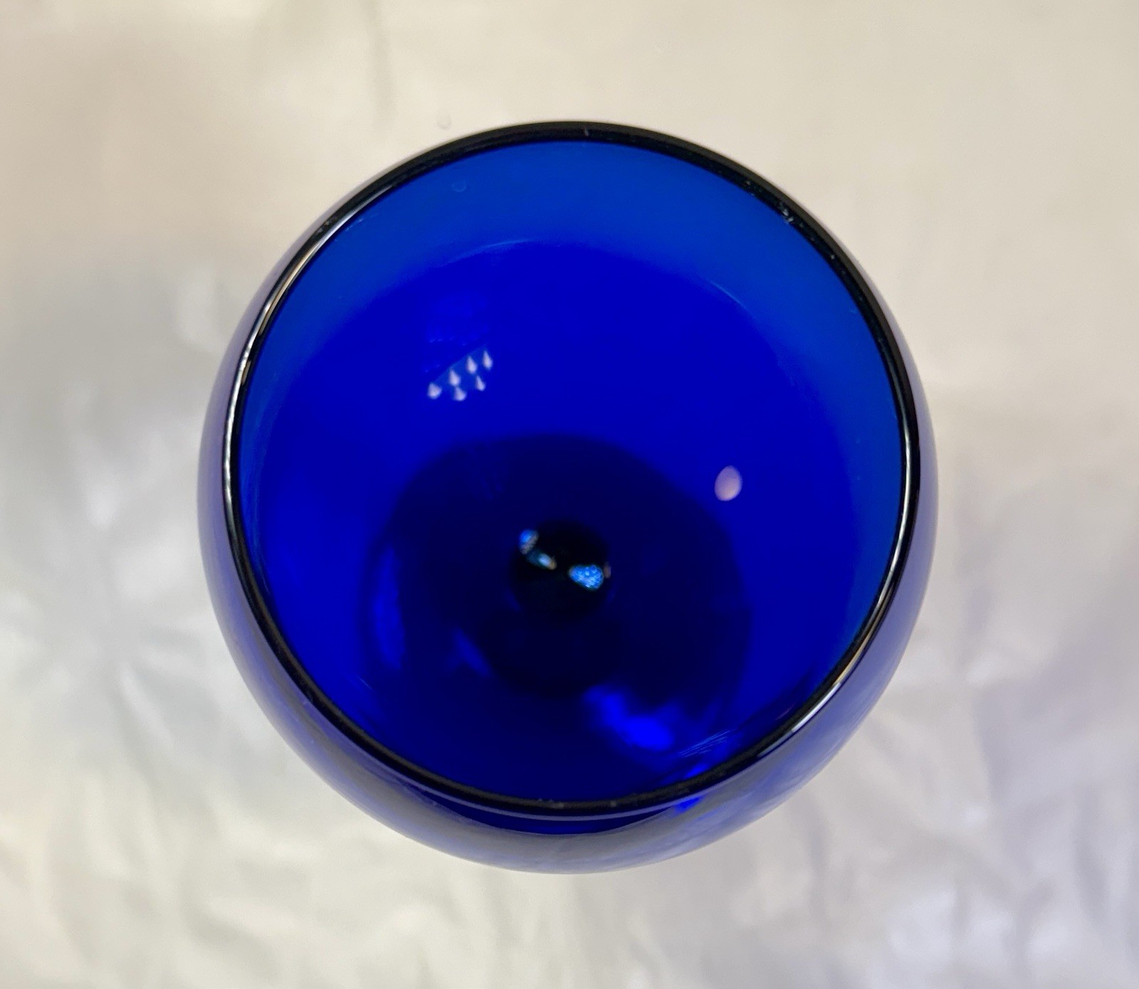 One (1)  Pier 1 Cobalt Blue Stemmed Wine Glass / Goblet Teardrop 8" Tall - Image 1