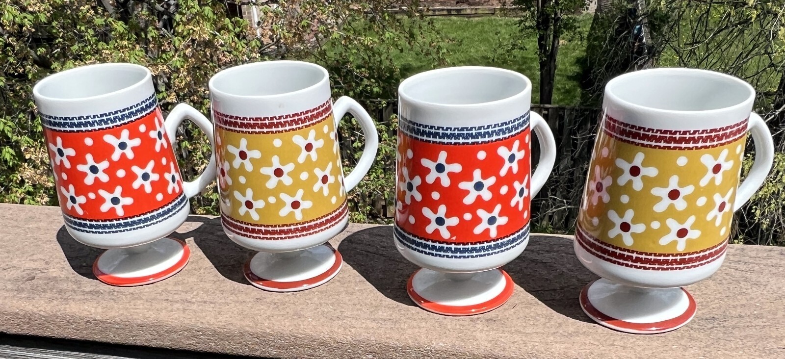 Four (4) Vintage Royal Crown Arnart Smug Mugs 4061 - Flowers / Daisies - EUC - Image 6