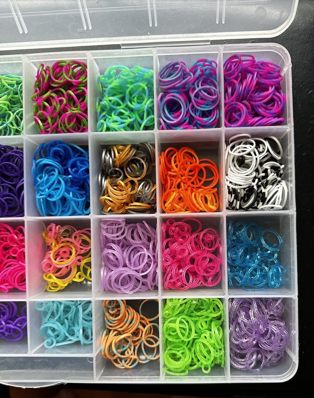 Rainbow Loom Rubber Bands - Hundreds of Brand New, MultiColor in Compartment Box - Image 7