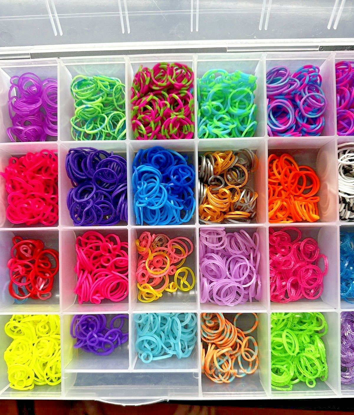 Rainbow Loom Rubber Bands - Hundreds of Brand New, MultiColor in Compartment Box - Image 8