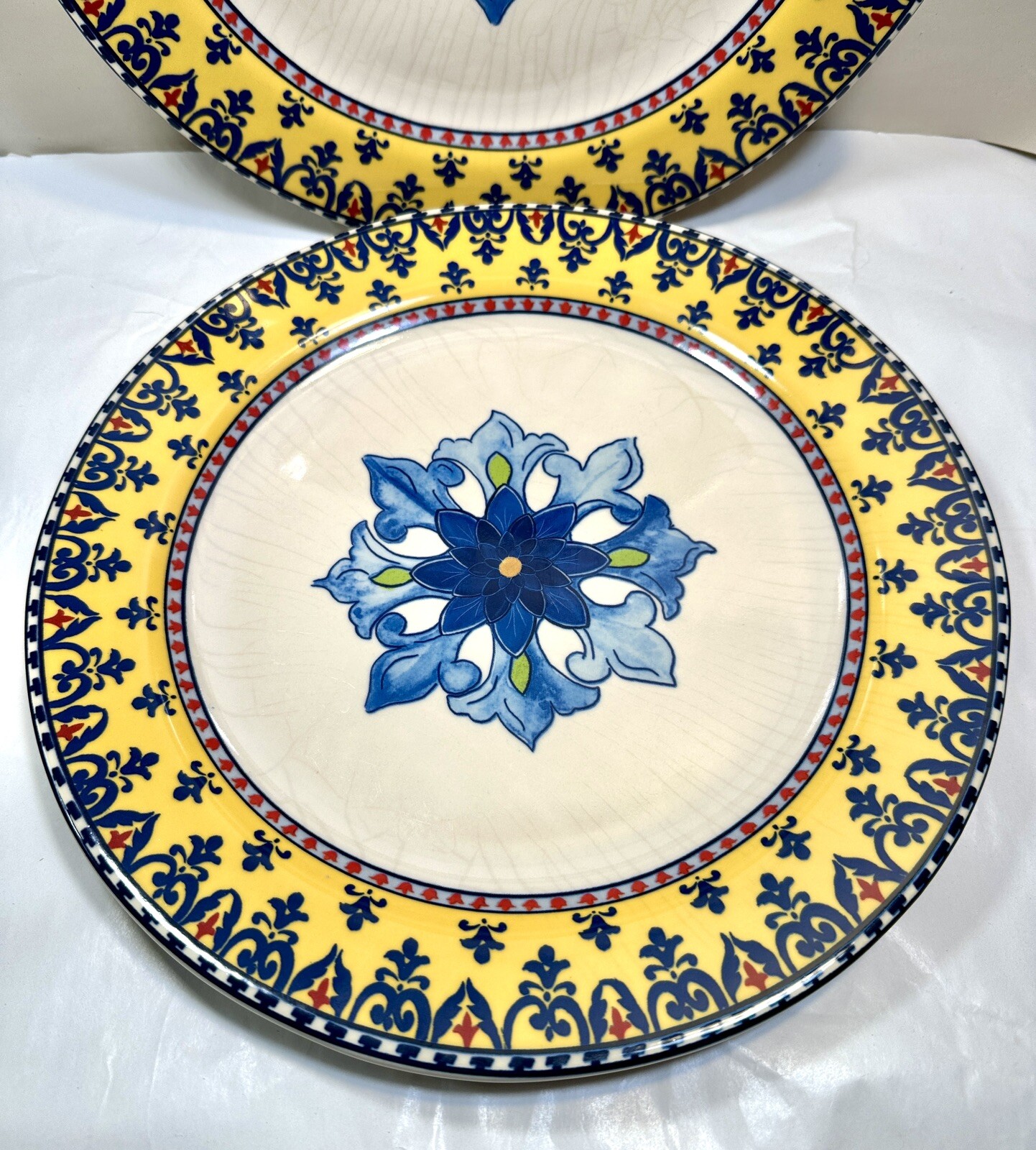 Set of Two (2) Williams-Sonoma Yellow Rim Dinner Plates Sicily, 11" Diameter - Image 3