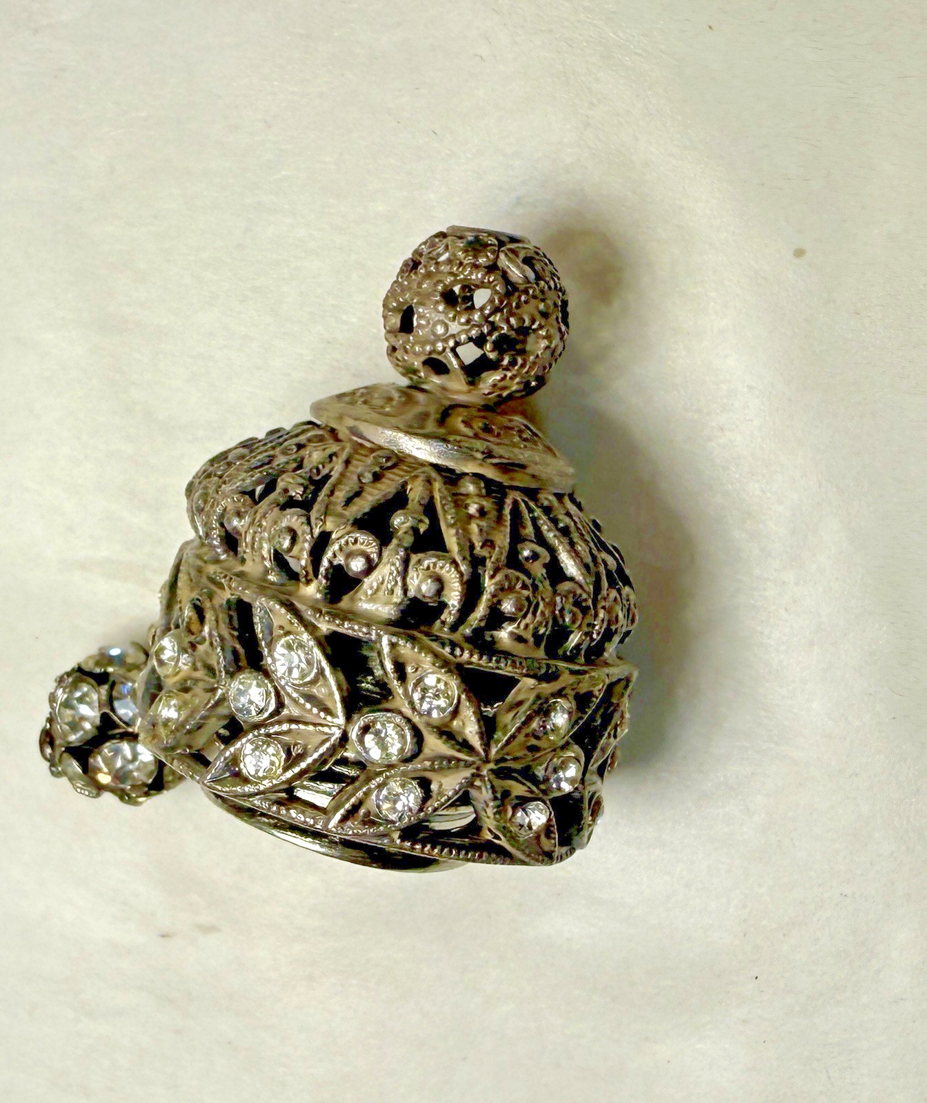 Victorian Era Perfume Bottle Top - Threaded - Image 4