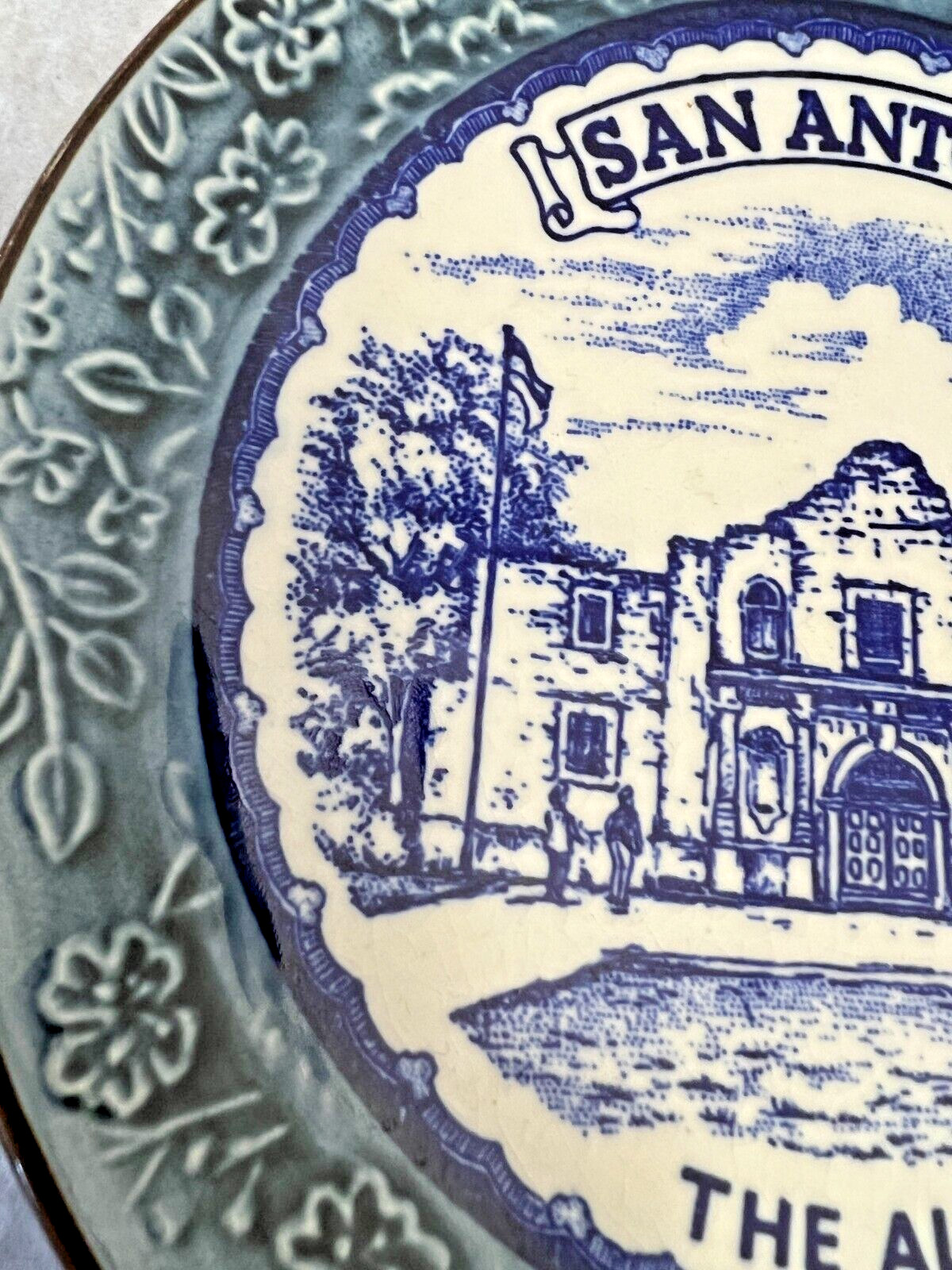 SAN ANTONIO Commemorative Alamo Wall Plate - Made in Japan circa 1960 - 6" - Image 3