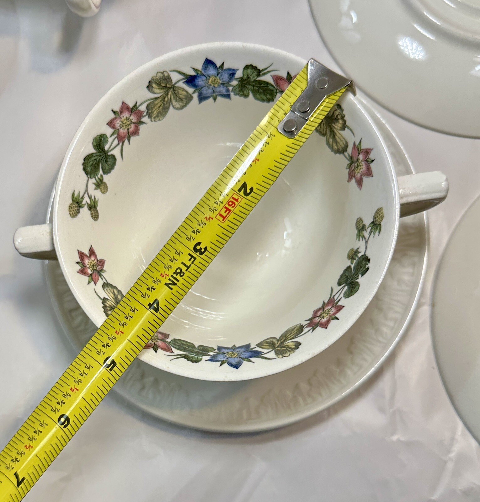 Two (2) Wedgwood Corinthian "Pembroke" Footed Cream Soups Bowls and Saucers - Image 7