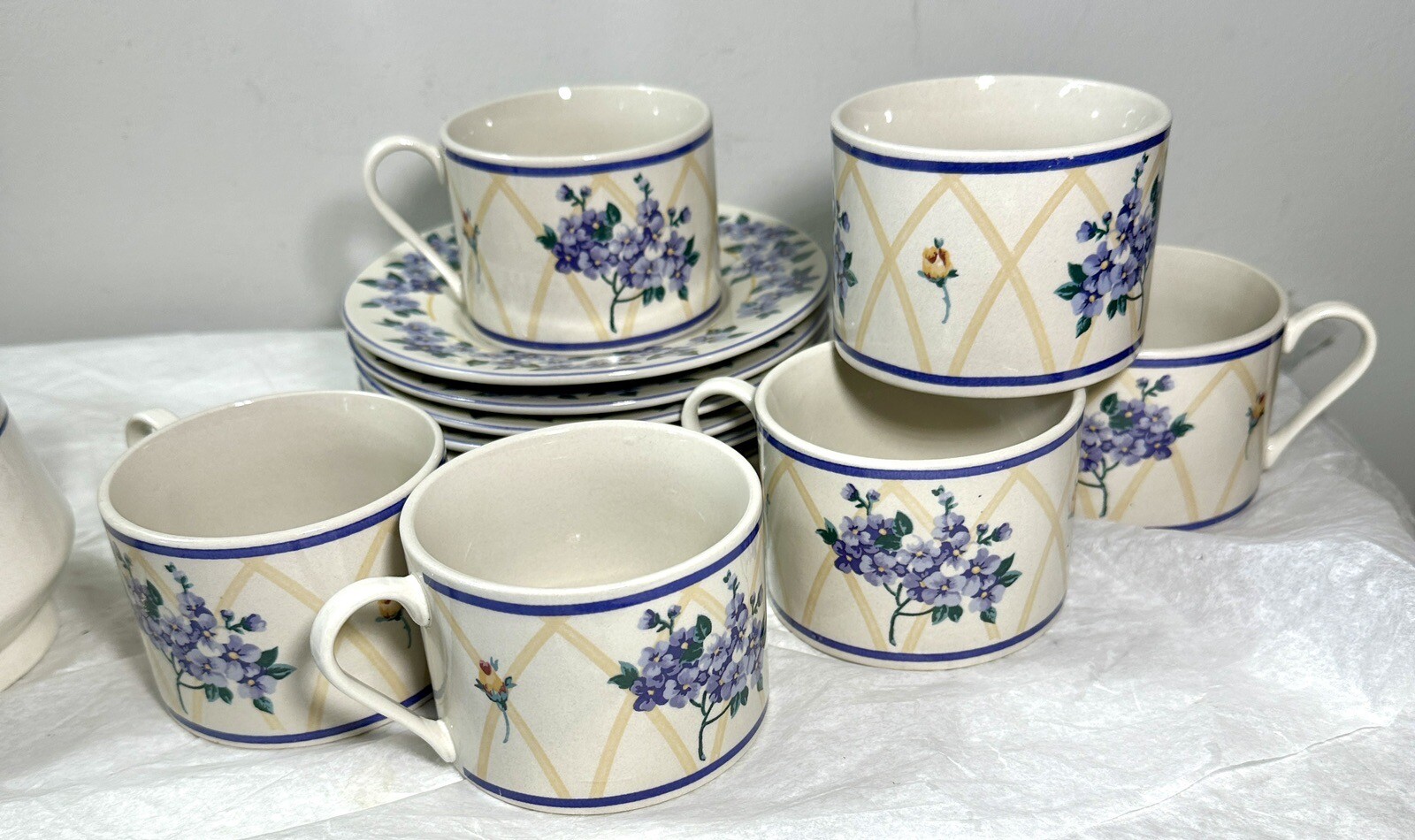 Six (6) Farberware Hydrangea Cups & Saucers Plus Sugar Bowl and Creamer - Image 3