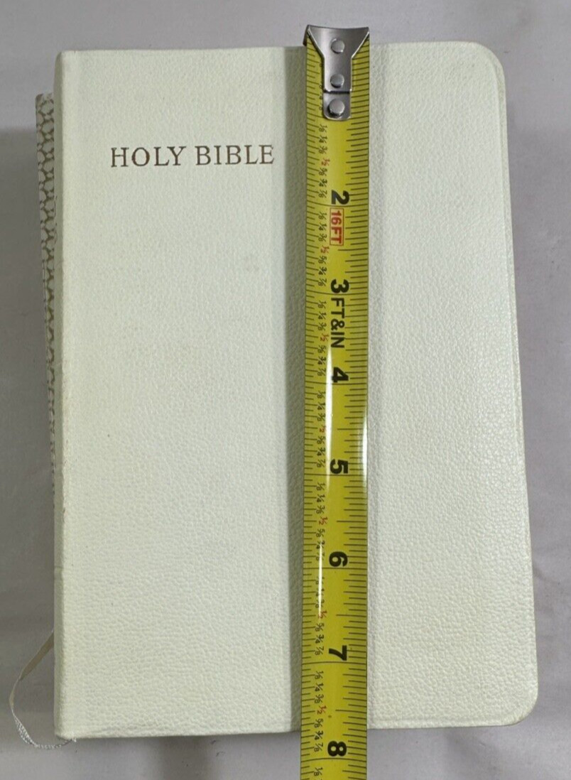 Vintage 1957 Holy Bible - Collins Clear-Type Press - UK - Immaculate - Image 9
