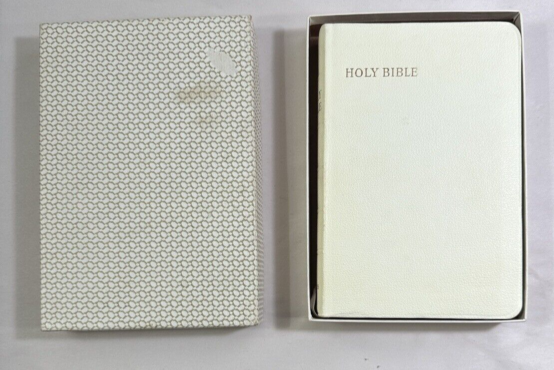 Vintage 1957 Holy Bible - Collins Clear-Type Press - UK - Immaculate