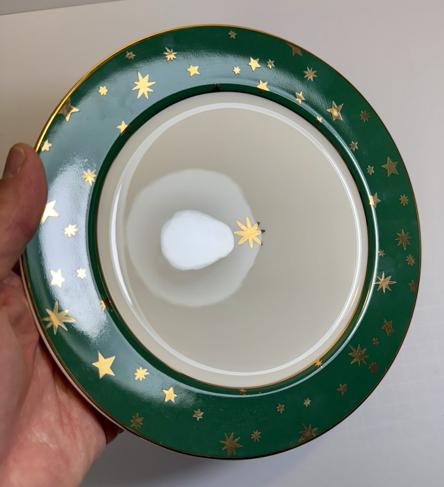 Set of 5 Sakura Galaxy Fine Porcelain Salad Plates Gold Stars on Red / Green Rim - Image 1