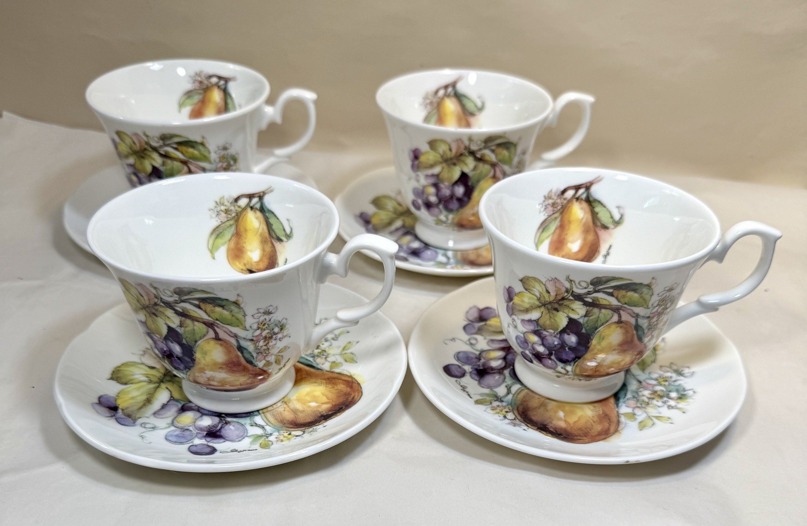 One (1) Royal Winchester Bone China Tea Cups / Saucer - Flawless - Image 1