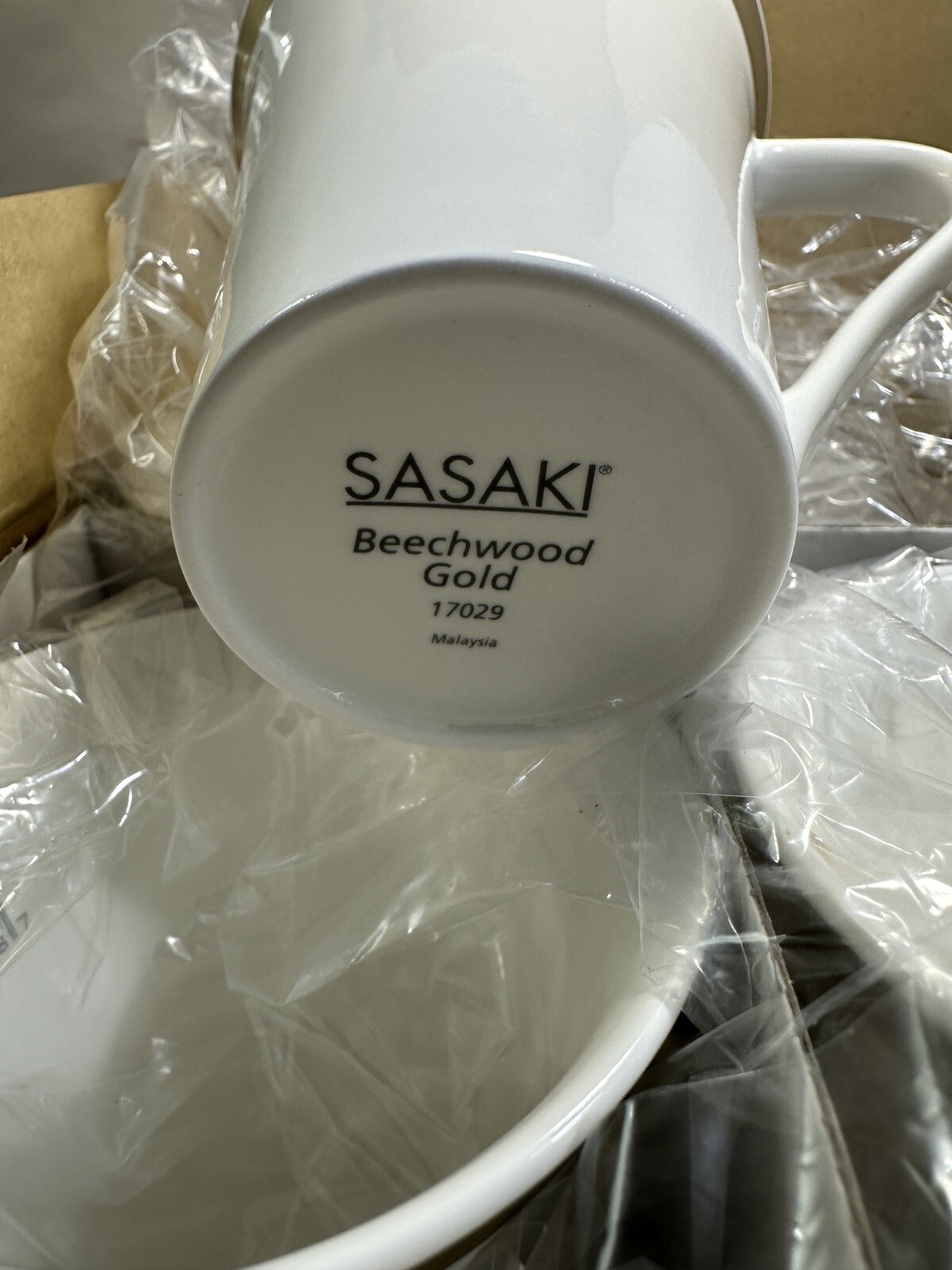 Set of Four Sasaki Beechwood Gold 5" Mugs - New in Box - 17029-31 - Image 4