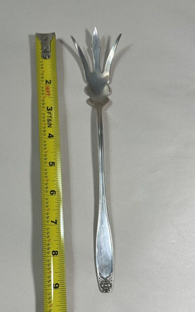 Vintage Stieff Forget Me Not 9" Silver Lettuce Fork - Puritan - 1940s - Image 5