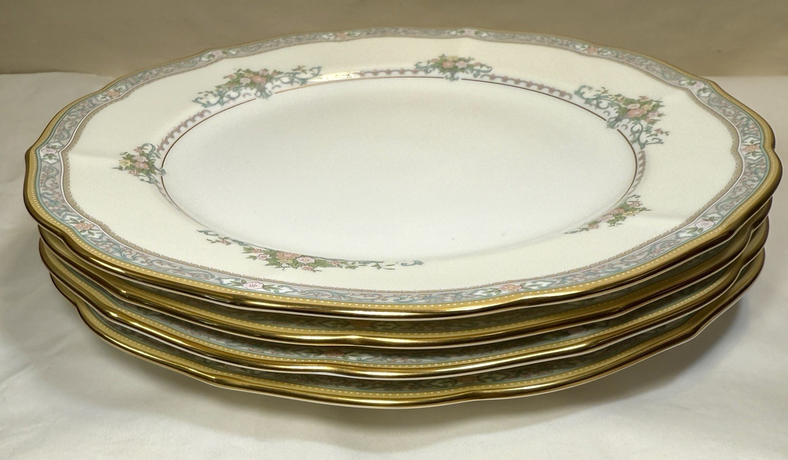Mikasa Bridal Bouquet Dinner Plates - Set of Four - 10-1/2" - CAP08