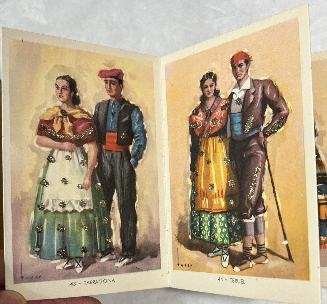 Trajes Tipicos Españoles - Notebook of 50 Postcards - Video - Image 11