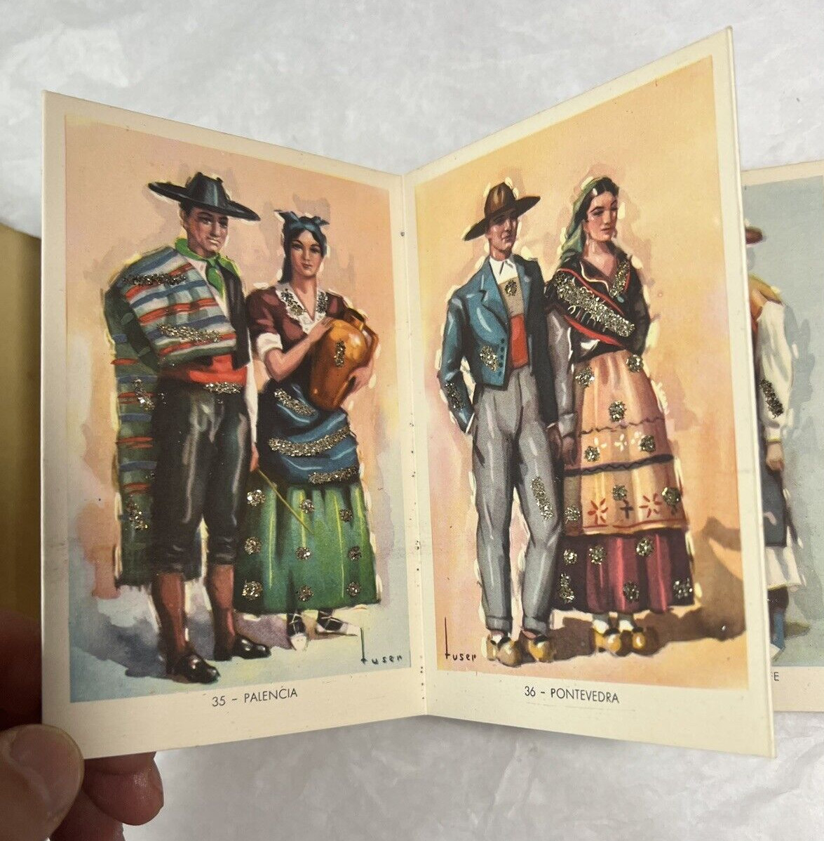 Trajes Tipicos Españoles - Notebook of 50 Postcards - Video - Image 16