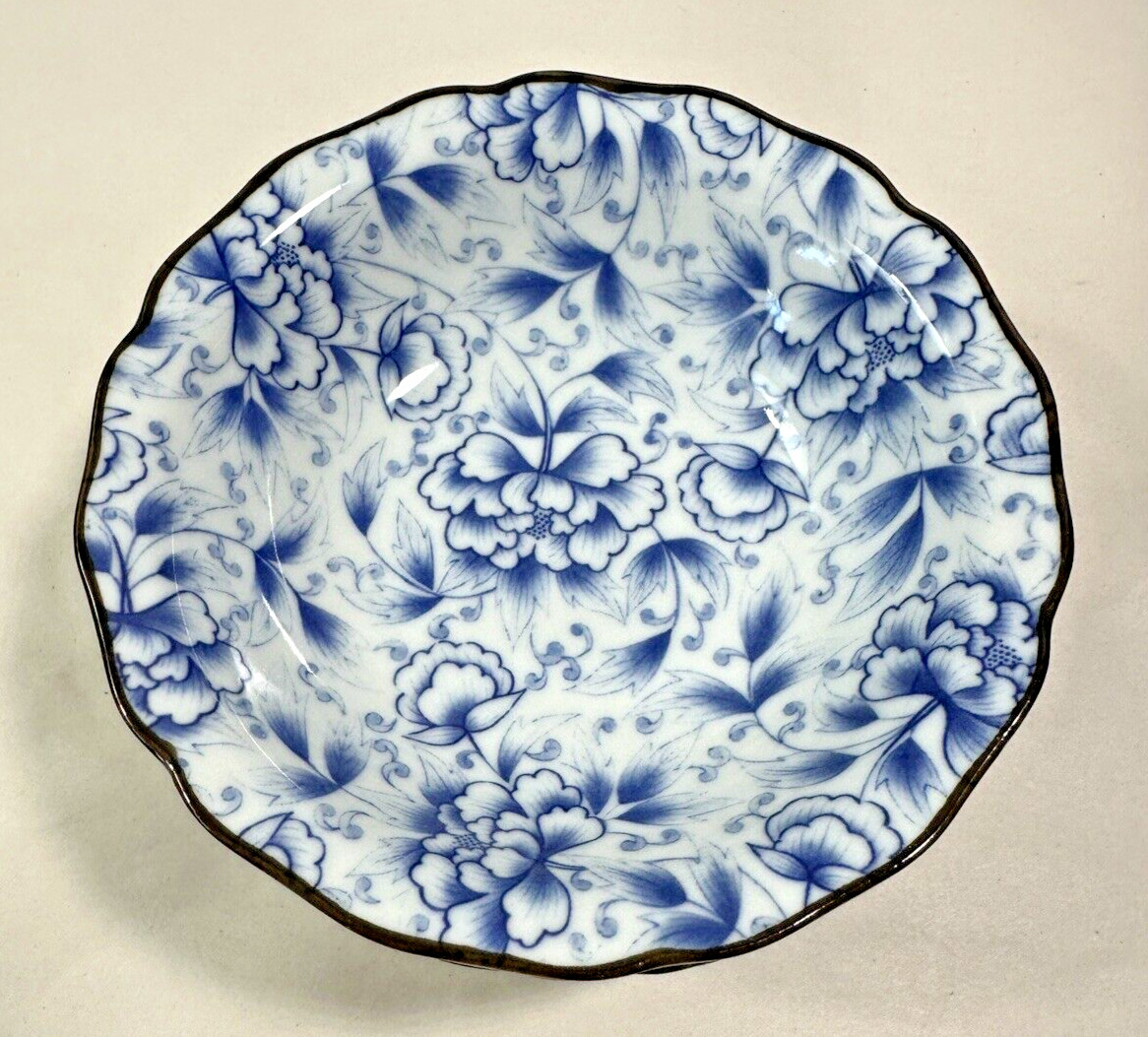 Set of 5 Blue and White Porcelain JAPANESE Bowls - 5 1/2 Inches - Immaculate - Image 1
