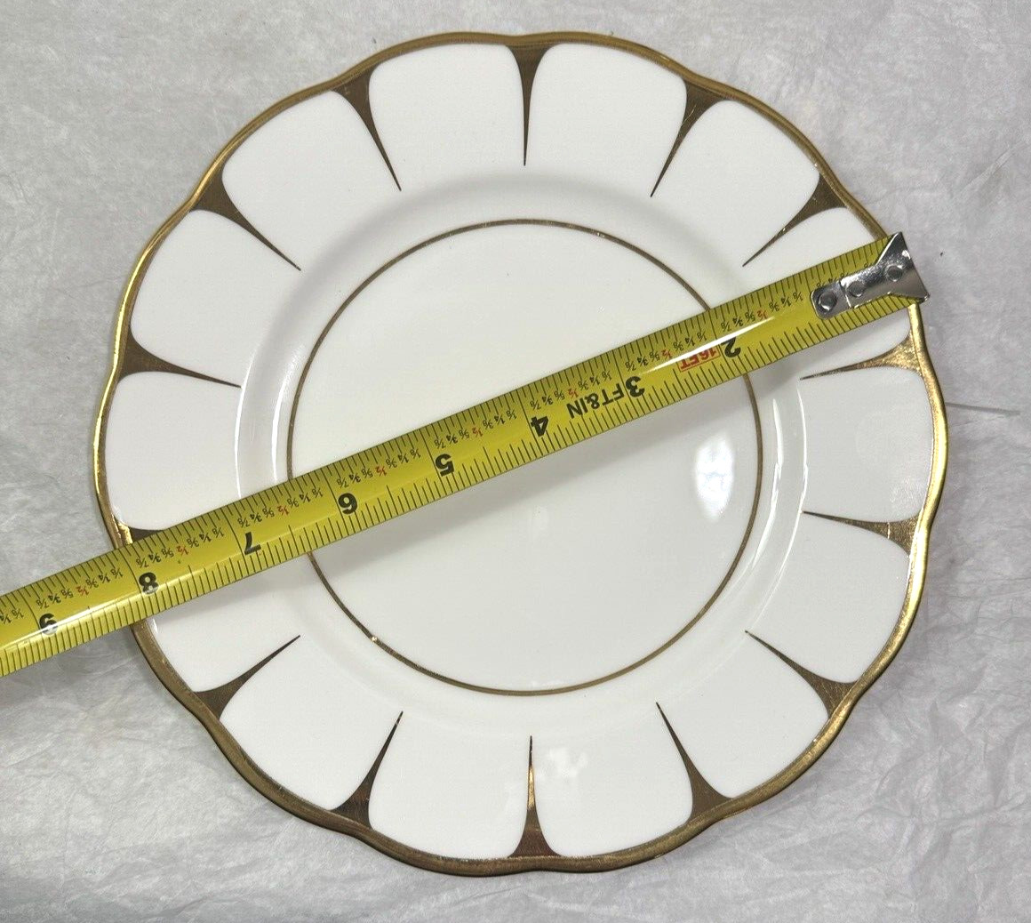 Royal Vale White and Gold Footed Teacups and Side Plate - 1960 - Image 1