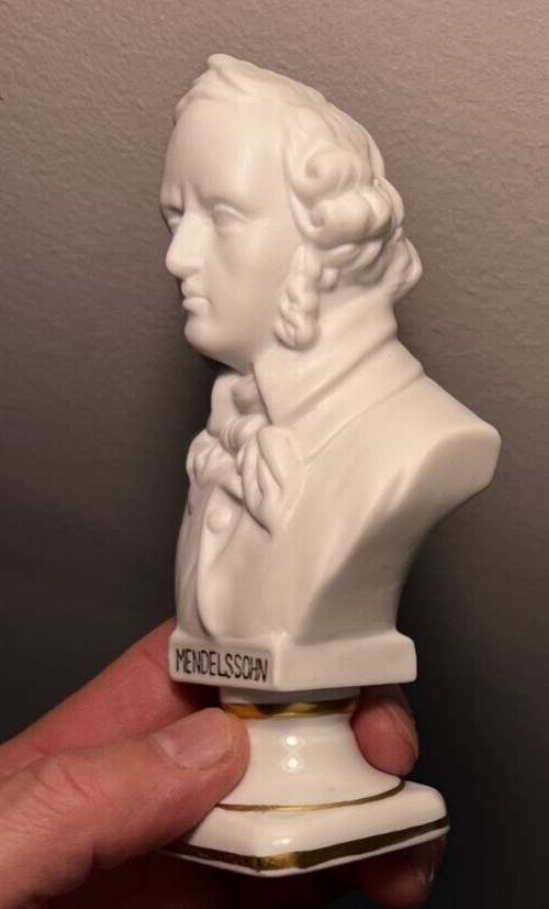23/349X Bisque Porcelain Gold Trim Mendelssohn 5 inches tall - Image 4