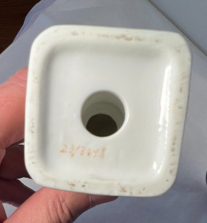 23/349X Bisque Porcelain Gold Trim Mendelssohn 5 inches tall - Image 5