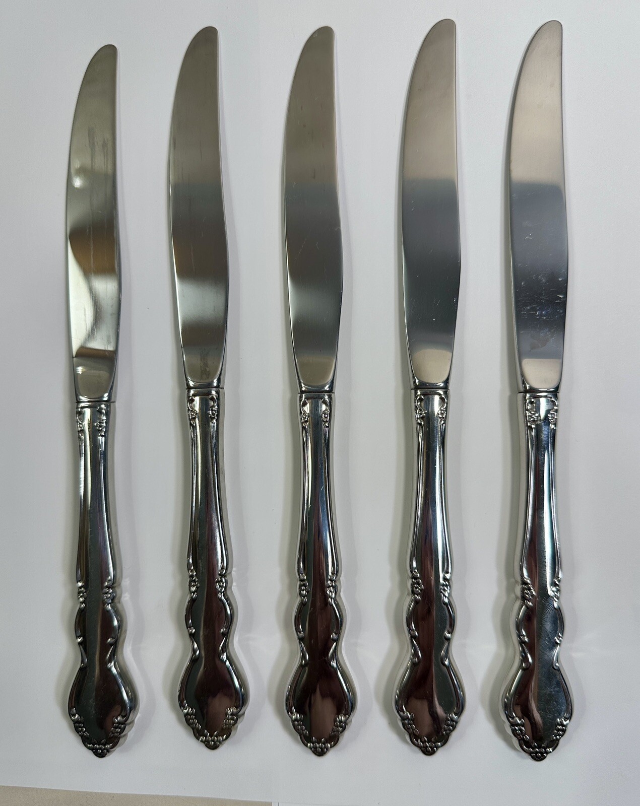 Five (5) Oneida Stainless Dover (Glossy) Dinner Knives - Unused - Image 5