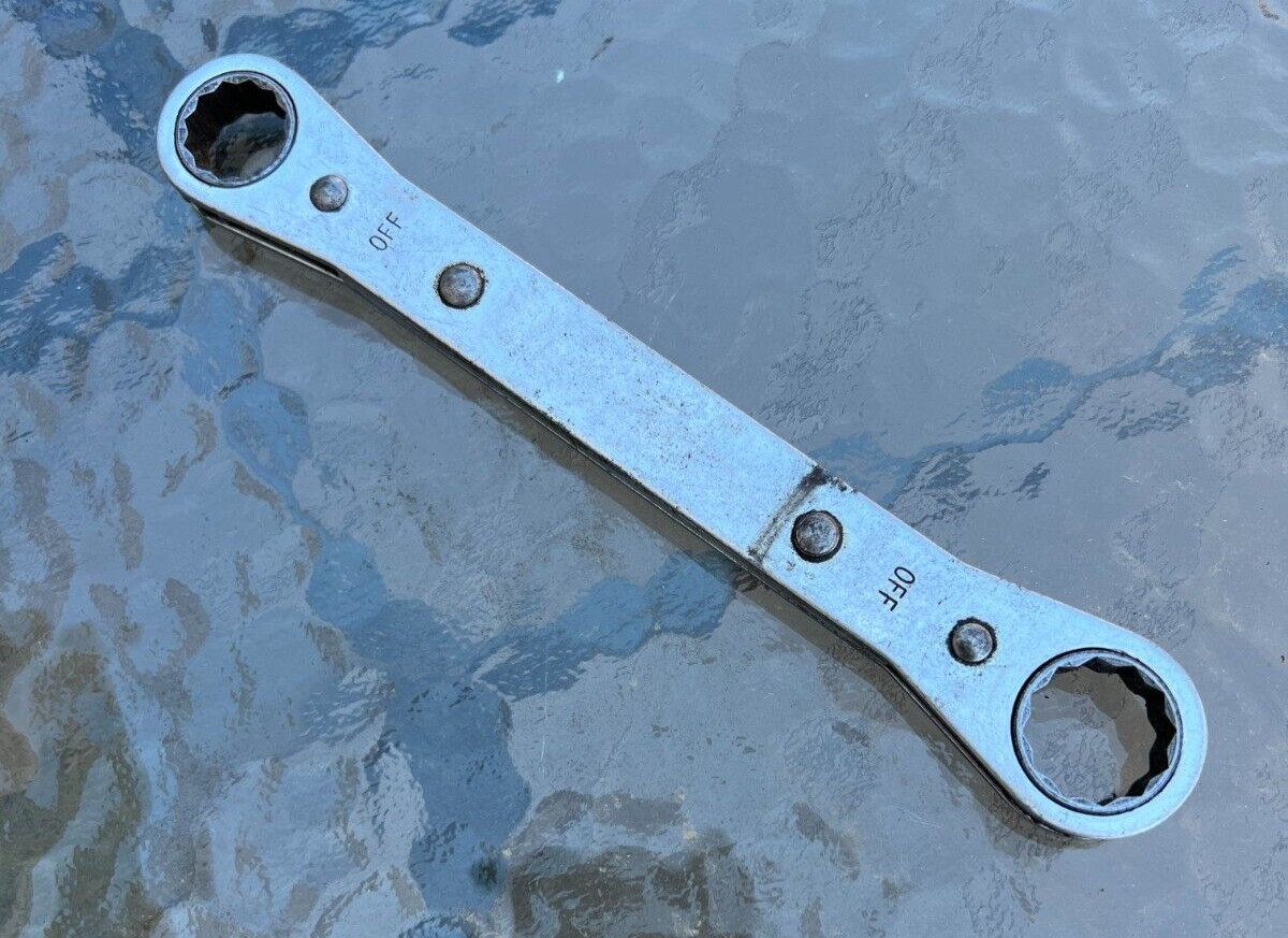 Snap-on 5/8-3/4" standard 0° offset ratcheting box wrench 12 point R2024 - Image 4