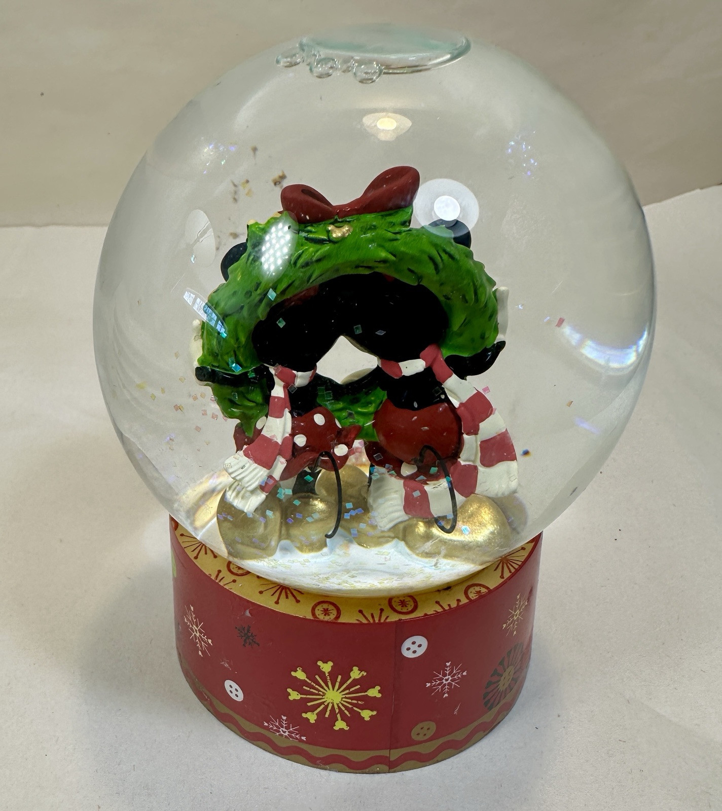 Walt Disney Store Mickey and Minnie Mouse Snow Globe Christmas 2009 Holiday - Image 3