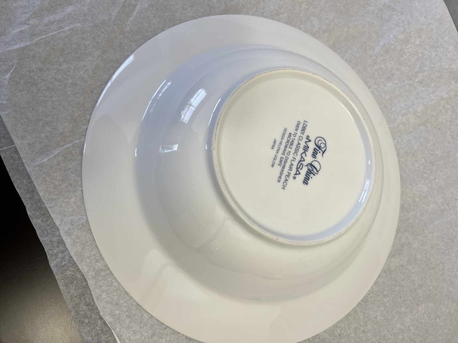 10" Round Vegetable Bowl Classic Flair Peach by MIKASA  - Image 4