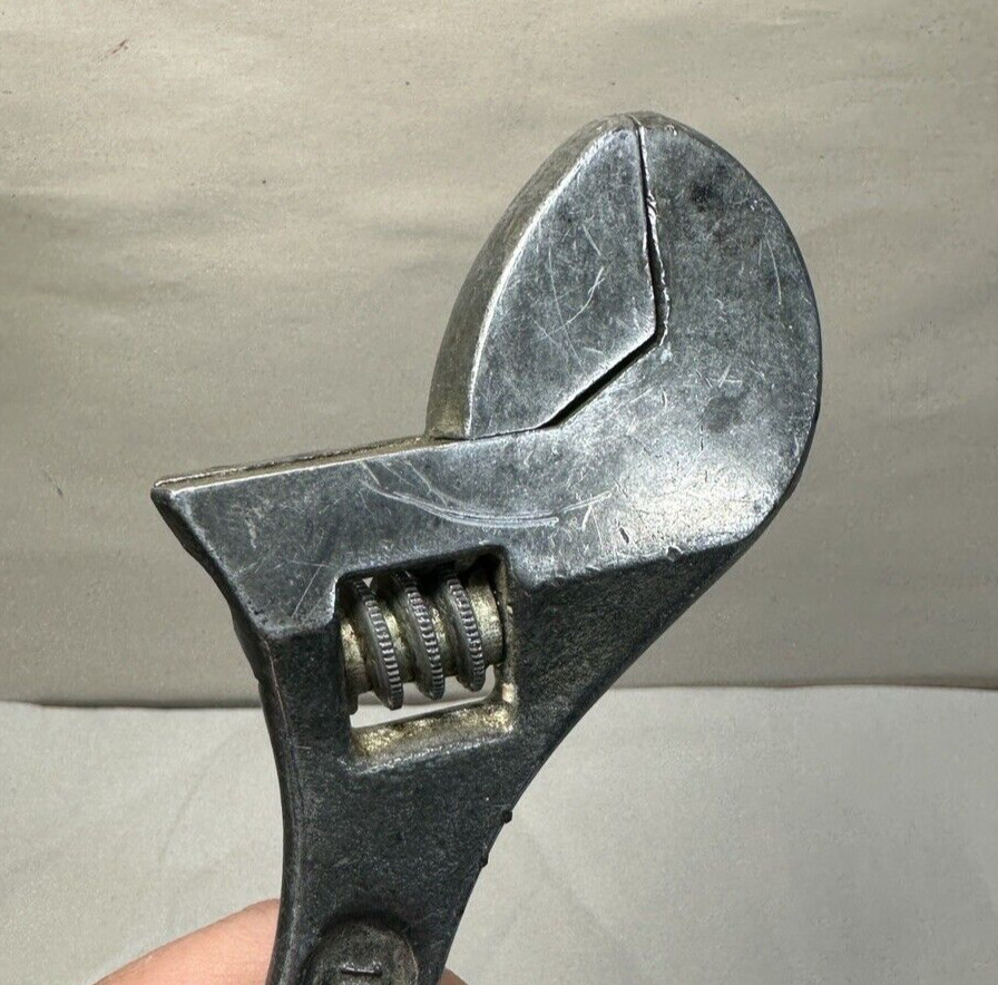 Craftsman "Y-Circle" 10 Inch Adjustable Wrench - 1951-1957 Vintage - Image 10