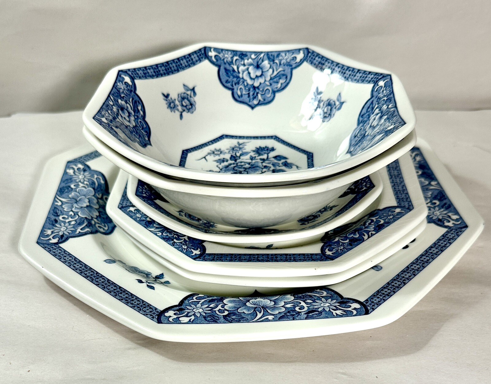 Old Pekin J&G Meakin Royal Staffordshire Ironstone Plates and Bowls - Image 8