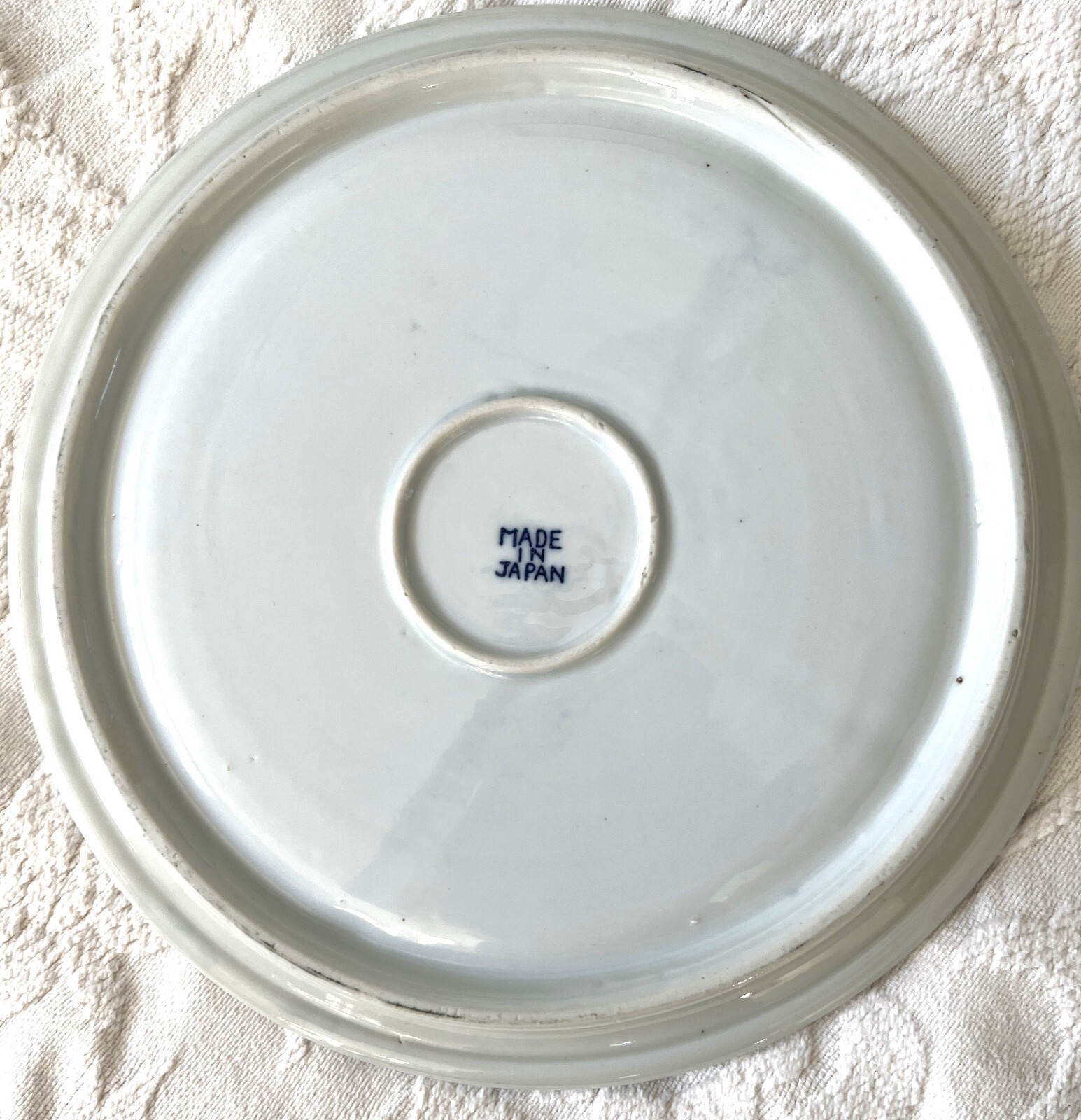 Vintage Blue and White Willow Transferware plate/serving dish - Made in Japan - Image 2