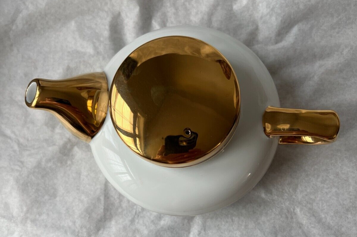 Mlesna Teapot - Gold and White - Sri Lanka Porcelain - 2 Cups - Image 1
