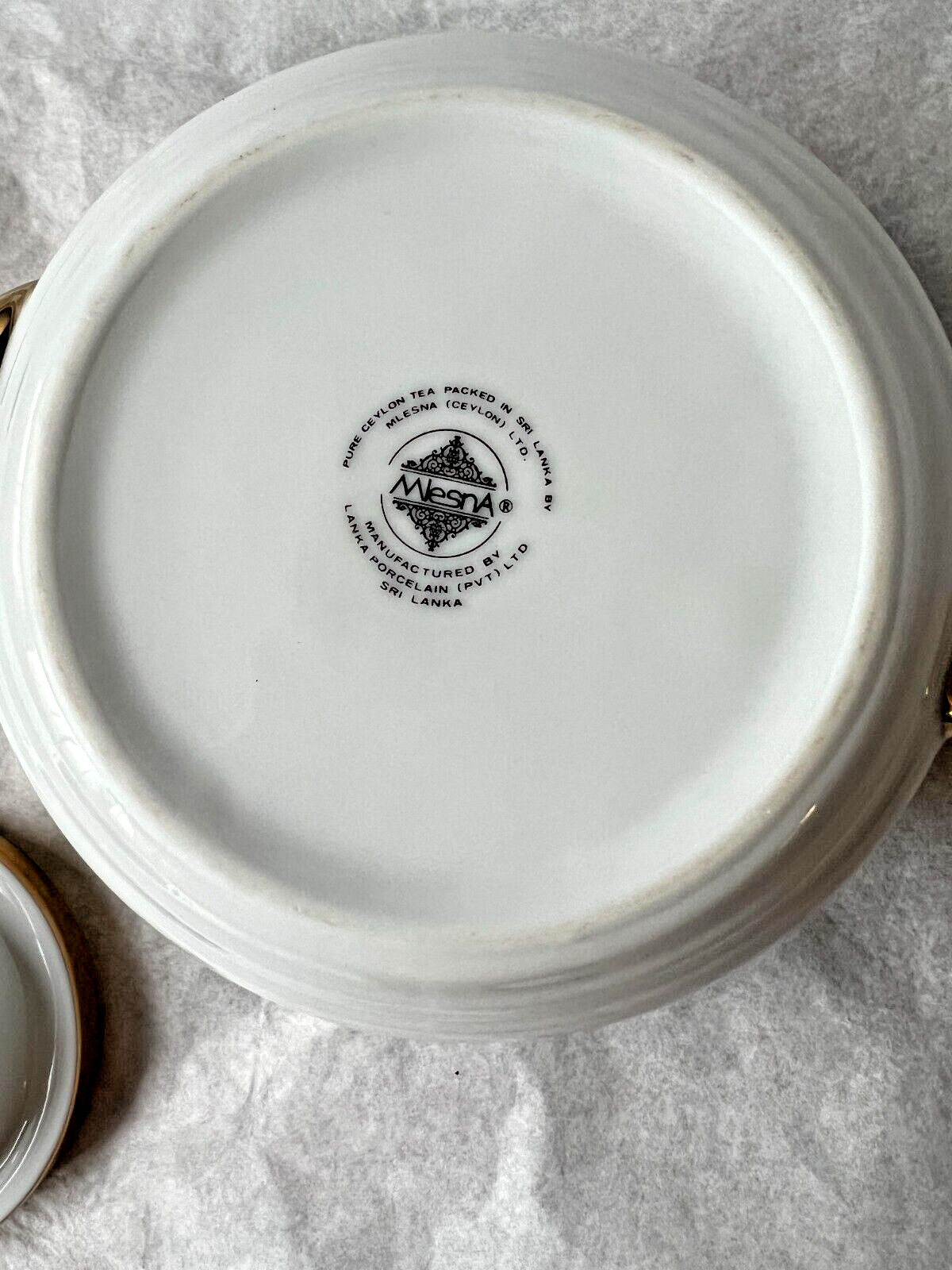 Mlesna Teapot - Gold and White - Sri Lanka Porcelain - 2 Cups - Image 3