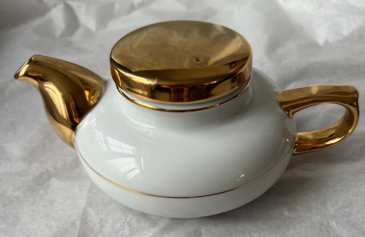 Mlesna Teapot - Gold and White - Sri Lanka Porcelain - 2 Cups